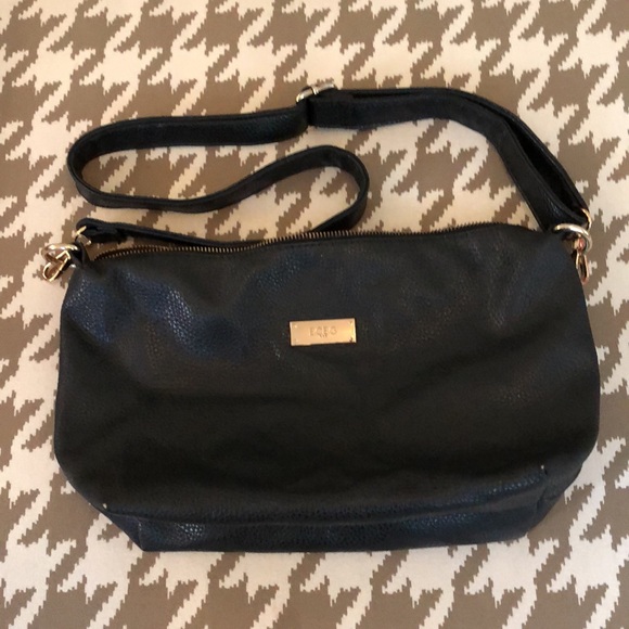 3 BCBG Leather bags - Picture 9 of 10